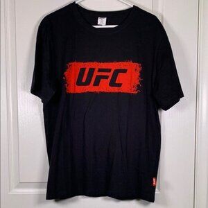 UFC Official Merchandise Crimson Black Graphic Shirt Size Large EUC #2798